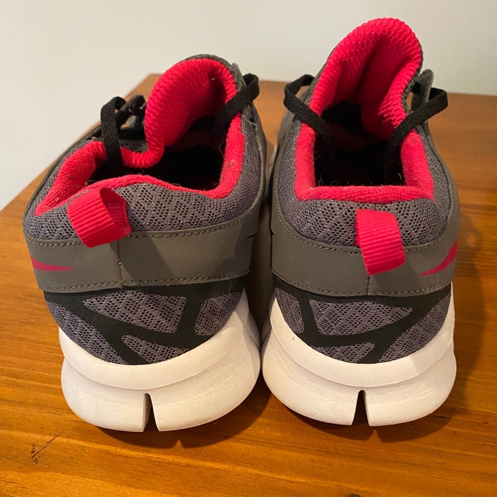 Nike Size 7 - Picture 3 of 3